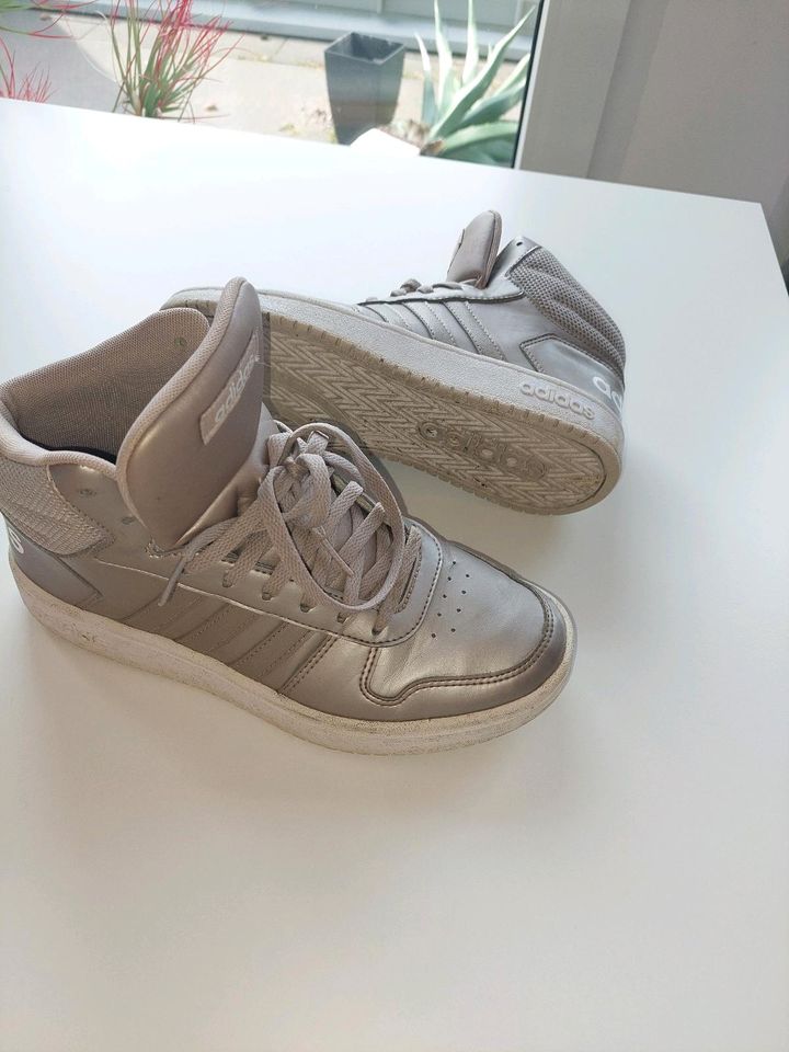 Adidas Sneaker Gold Größe 38/ 5,5 in Heinsberg