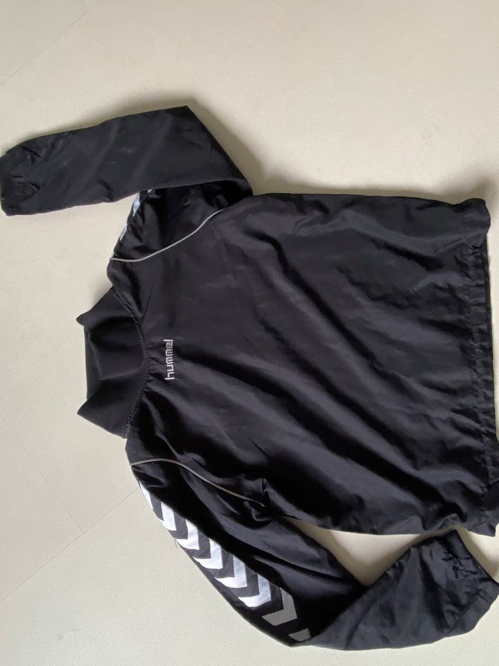 Handball Hummel 140 - 150 Trikot Langarm Pulli Windstopper in Neustadt am Rübenberge