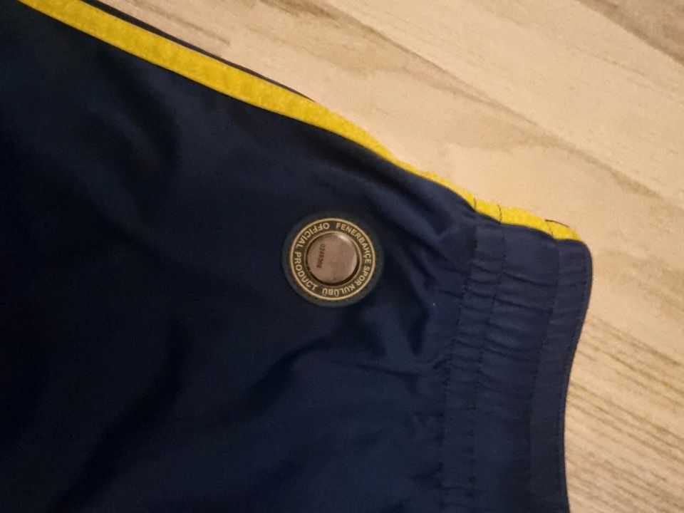 Fenerbahçe Trikot mit Short für Kinder in Burgdorf