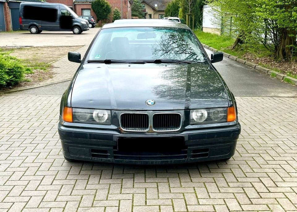 BMW 316i E36 Limousine Schiebedach Alufelgen in Hamburg