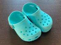 Wie Neu Crocs Badeschuhe Classic Clog Blau türkis C7 23 24 Hessen - Hattersheim am Main Vorschau