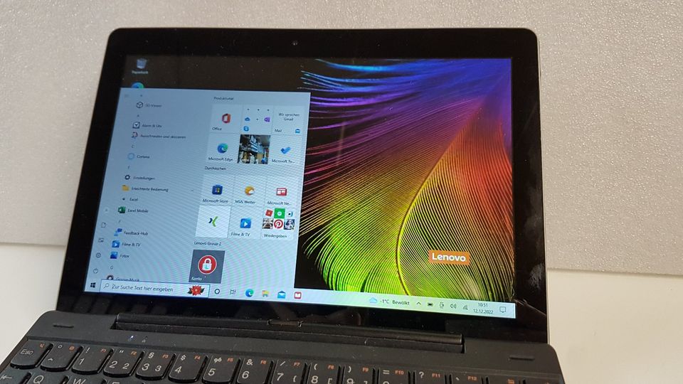 Lenovo IdeaPad Miix 300-10IBY - Mini Tablet Netbook Win10 in Leippe-Torno