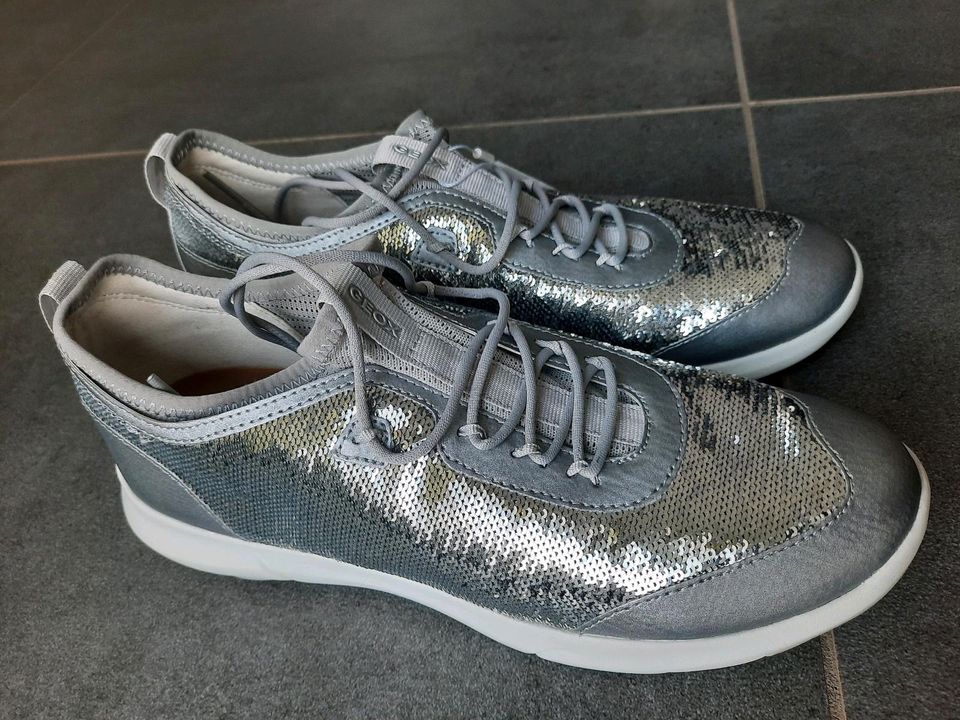 GEOX Respira Sneaker Nebula X * weiß/silber Pailletten Gr. 40 * in  Nordrhein-Westfalen - Rees | eBay Kleinanzeigen ist jetzt Kleinanzeigen