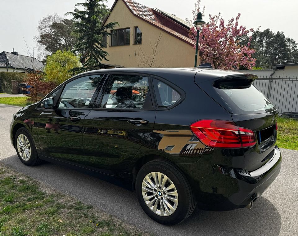 BMW 218i Active Tourer in Wandlitz
