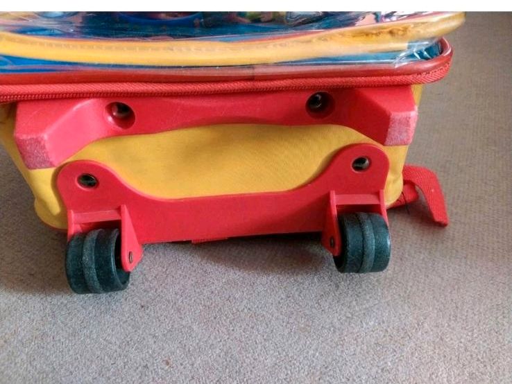 Haribo Kindertrolley, Anhänger, Halstuch, Kartenspiel, Armbänder in Bonn