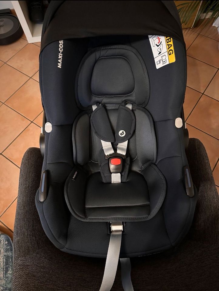 Maxi Cosi, Cabrio Fix i-size mit Isofix Base in Meerbusch