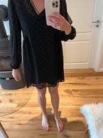 Schwarzes Kleid mit schwarzen Punkten Größe 36 Nordrhein-Westfalen - Blomberg Vorschau