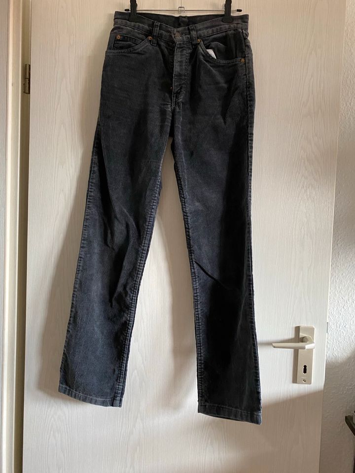 Levis dunkel graue Cordhose Cord Jeans Hose Vintage in Dresden