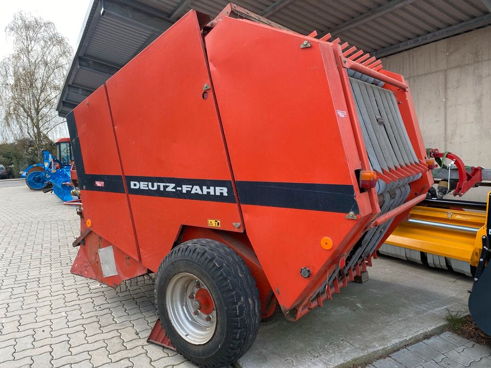 Deutz Fahr GP 510 Rundballenpresse in Polch