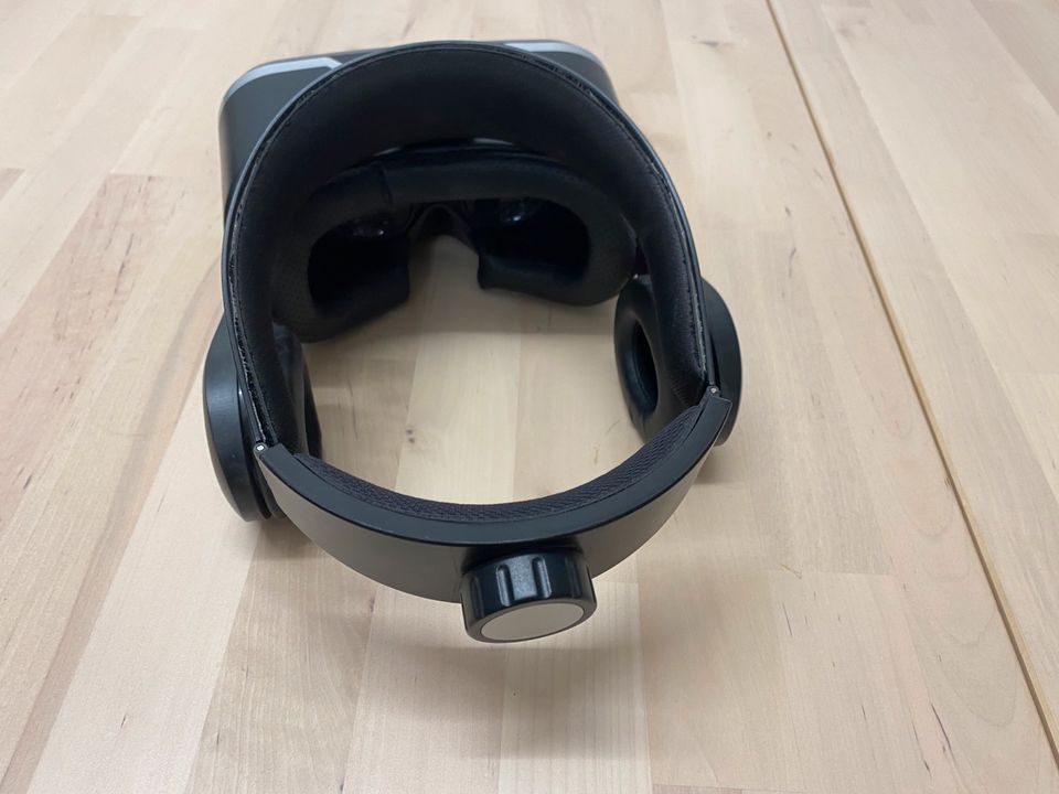 VR Brille Universal Handyhalterung in Schonach
