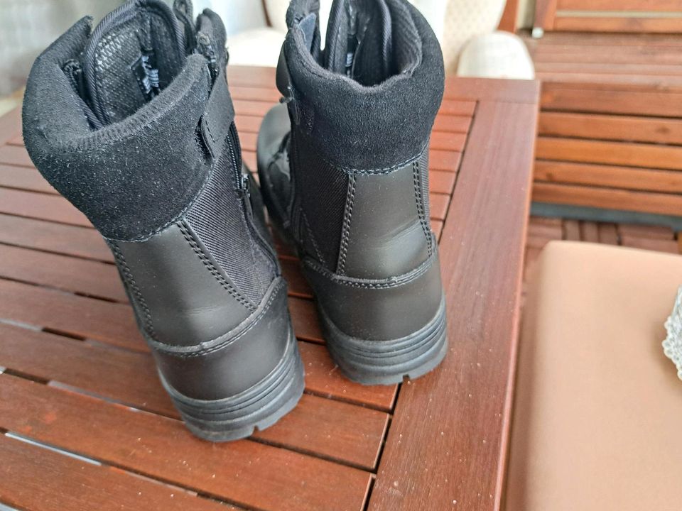 Schuhe,  Sicherheitsschuhe in Kaarst