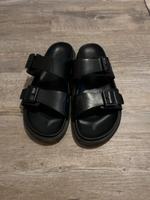 Zara Schwarz Schlappen (wie Birkenstock) Leipzig - Altlindenau Vorschau