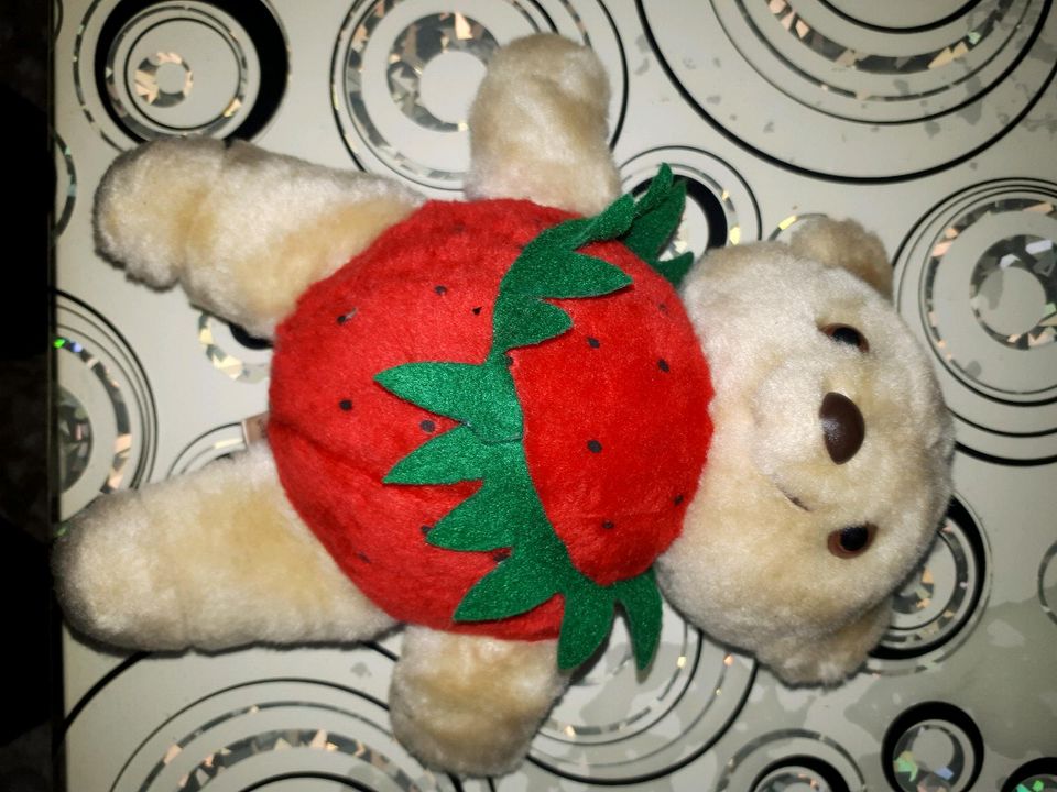 Erdbeere Kuschel Teddy Bär Teddybär Tedi Bär Stofftier von BAKI in Herne