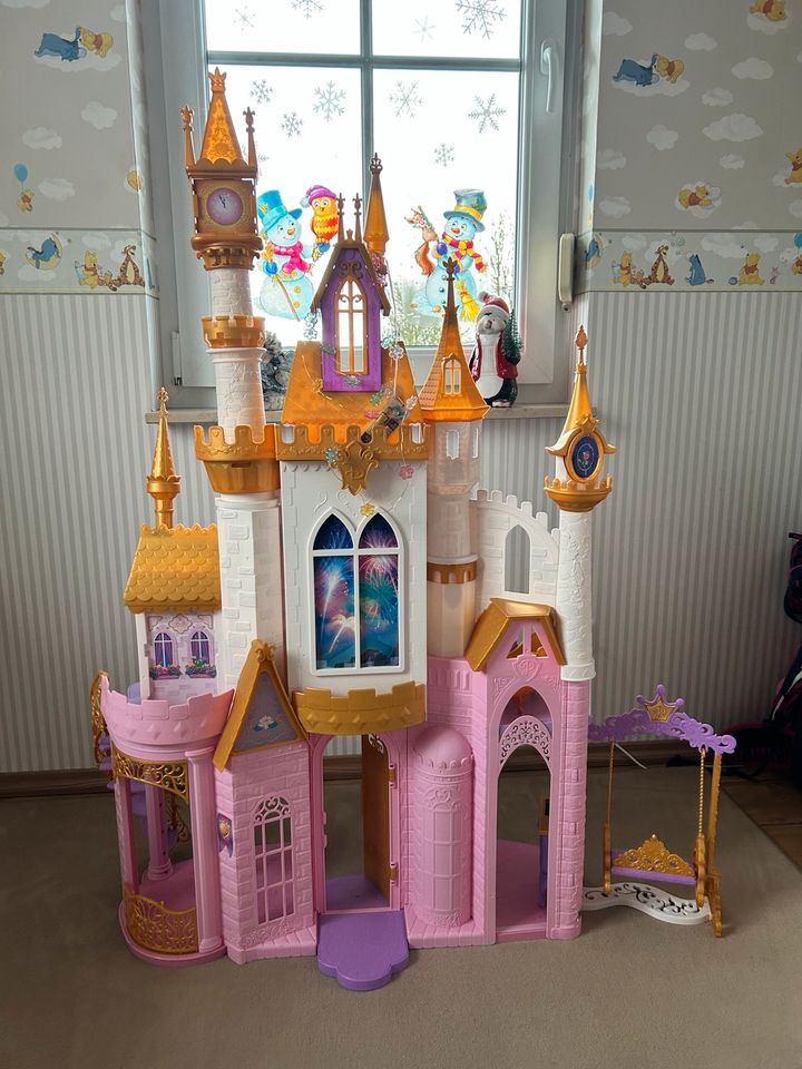 Hasbro Disney Prinzessinnen Schloss mit Musik/Feuerwerk in Alt Tellin