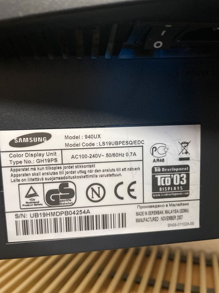 USB-Monitor Samsung 19 Zoll.  Selten! in Salzgitter