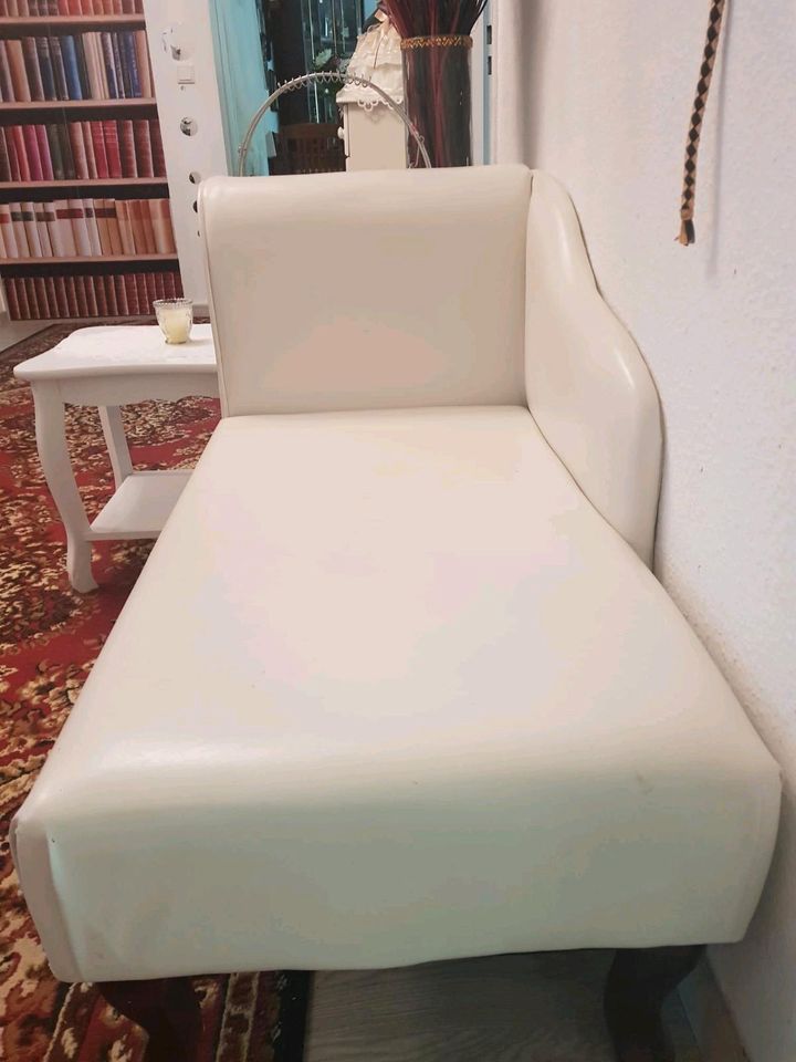 Chaise-Longue Sofa in Kinderhaus