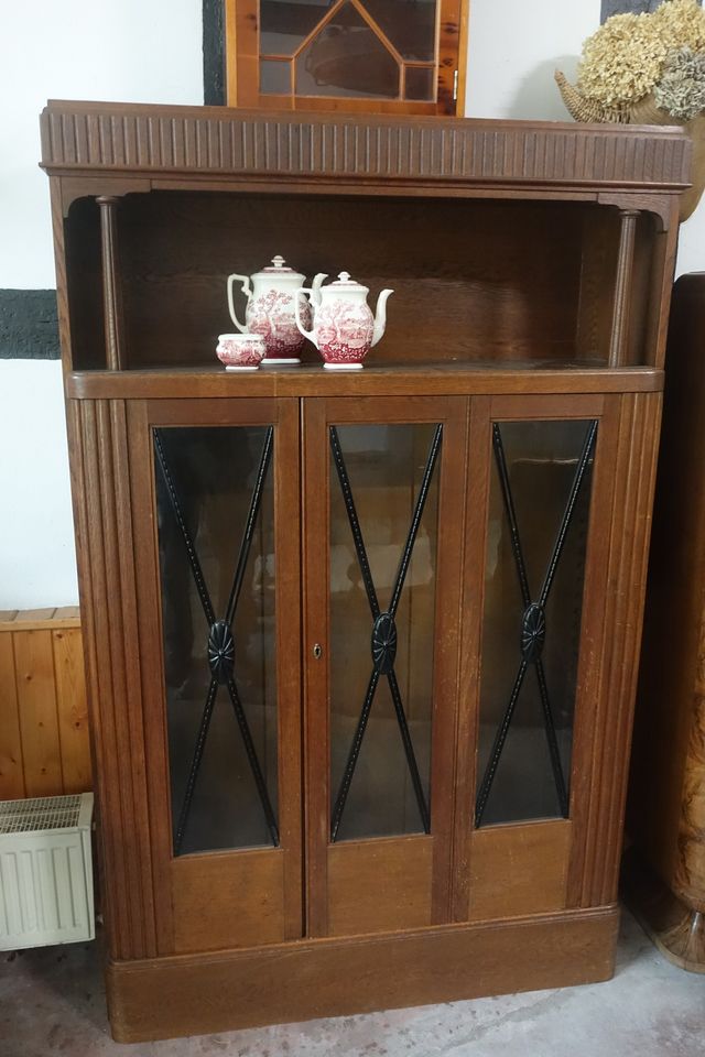 Jugendstil - Vitrine /  Bücherschrank um 1910 in Horn-Bad Meinberg