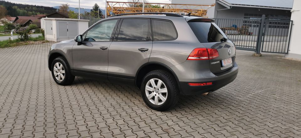 VW  3.0 Touareg TDI BMT XENON AHK Leder in Bogen Niederbay