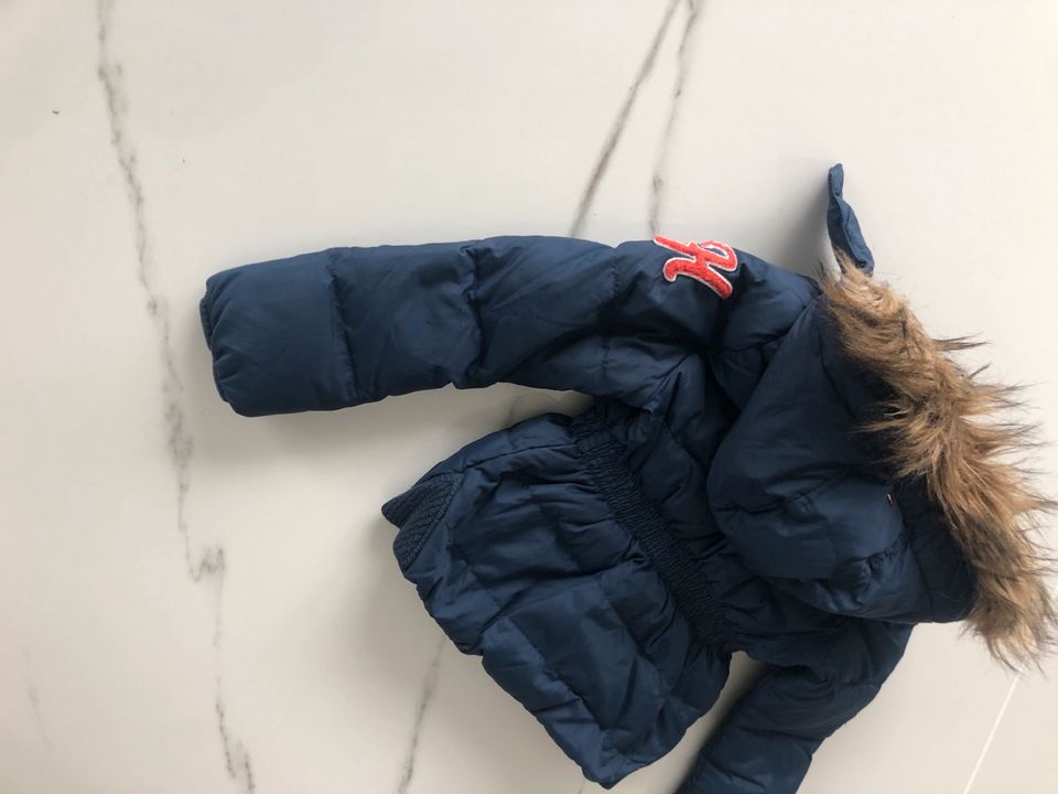 ♥️süße Mädchen Tommy Hilfiger Winterjacke Jacke Parka 104 in Hilden