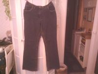 Damenjeans Gr. 48/50 schwarz m. Stretchanteil          6 € Niedersachsen - Oberndorf Vorschau