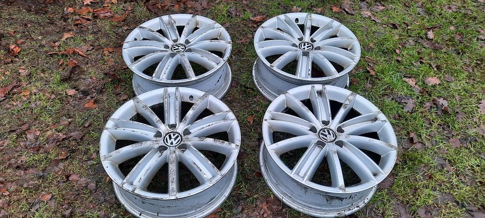 4x Original VW Tiguan 5N Alufelgen 7Jx18 ET43 5N0601025D New York in Pronstorf