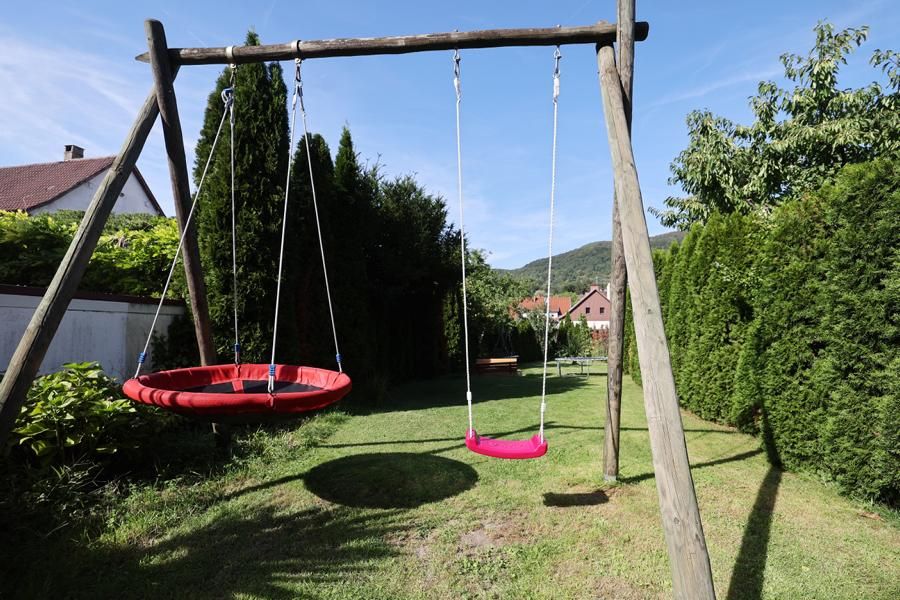 +++ Ein Haus, viel Garten, 3 Wohnungen ... in 72581 Dettingen Erms in Dettingen an der Erms