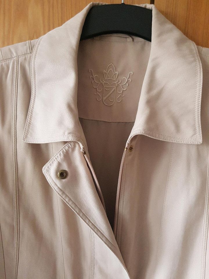 Jacke Damen Übergangsjacke Sommerjacke beige Gr 52 in Gelsenkirchen