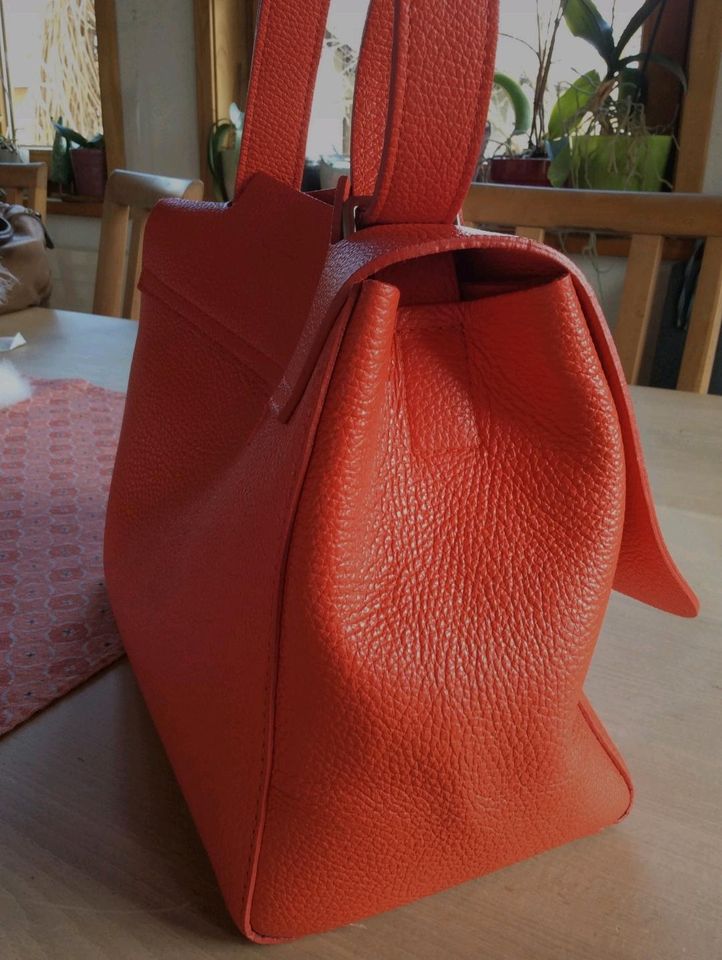 Handtasche in Unterthingau