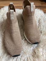 Slipper  beige / gold Nordrhein-Westfalen - Neuss Vorschau