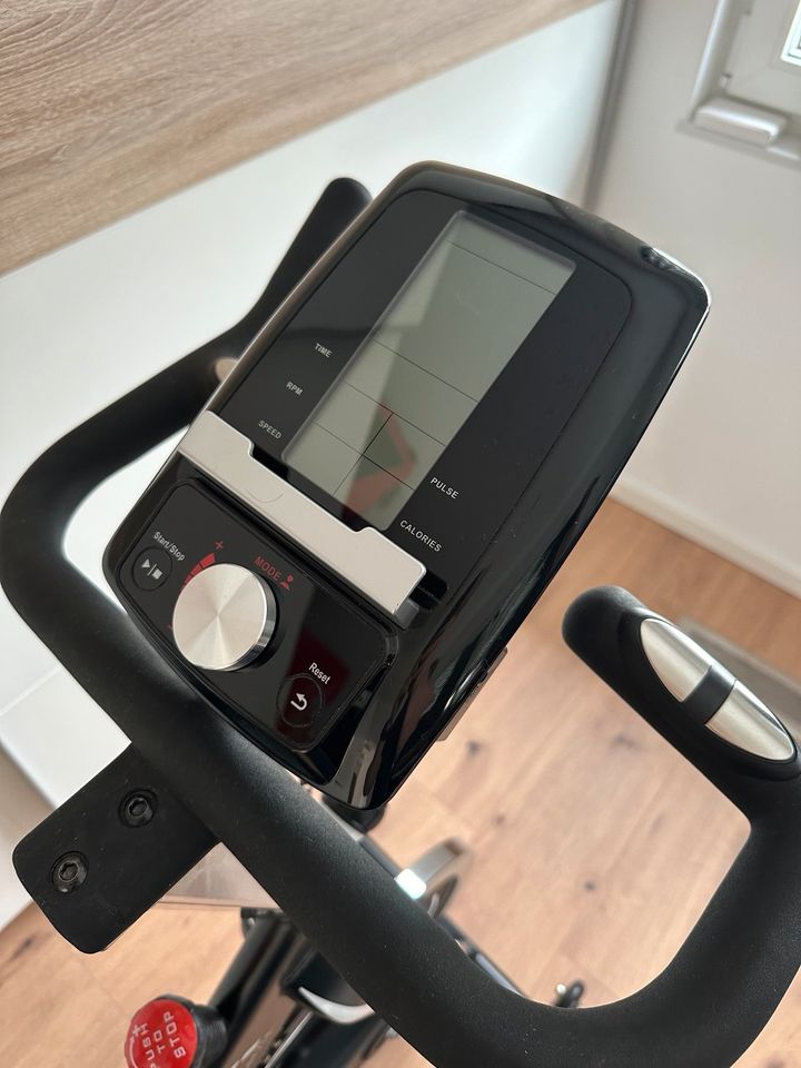 AsVIVA Indoor Cycle Speedbike S14 Bluetooth (Hometrainer) in Ellwangen (Jagst)