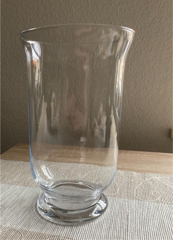 Vase 24,5cm hoch in Neustadt (Dosse)