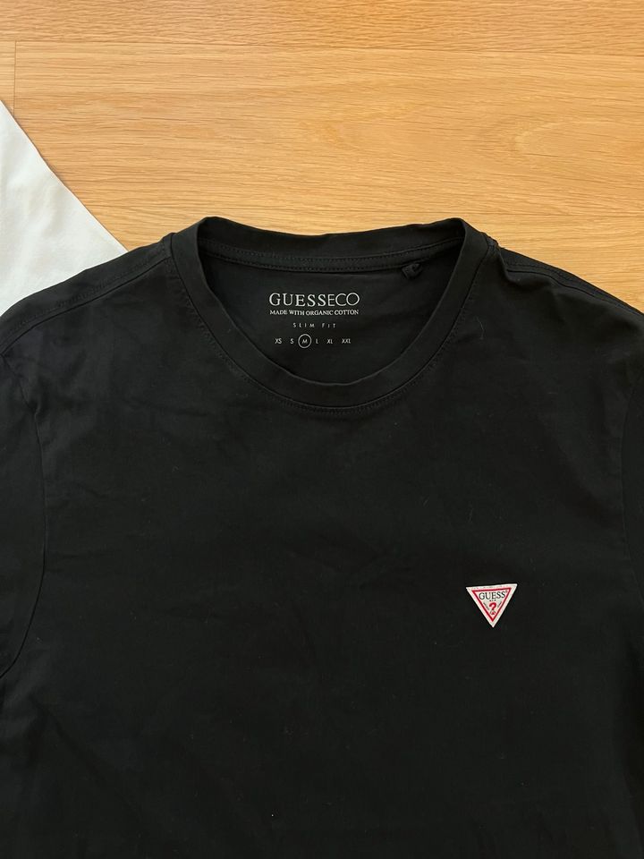 2x Guess T-Shirts Gr. M in Berlin