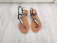 Sandalen Gr.39 Zehentrenner Studio London Flip Flops schwarz weiß Niedersachsen - Drochtersen Vorschau