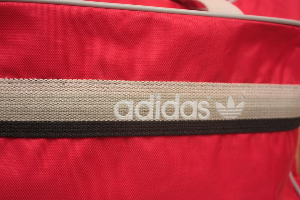 adidas rote Sporttasche, Tasche, 80er, 80s, 70er, 70s, rot in Benediktbeuern