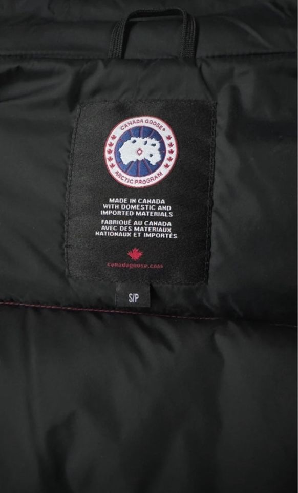 Canada Goose Weste Freestyle in Rot in Stockdorf