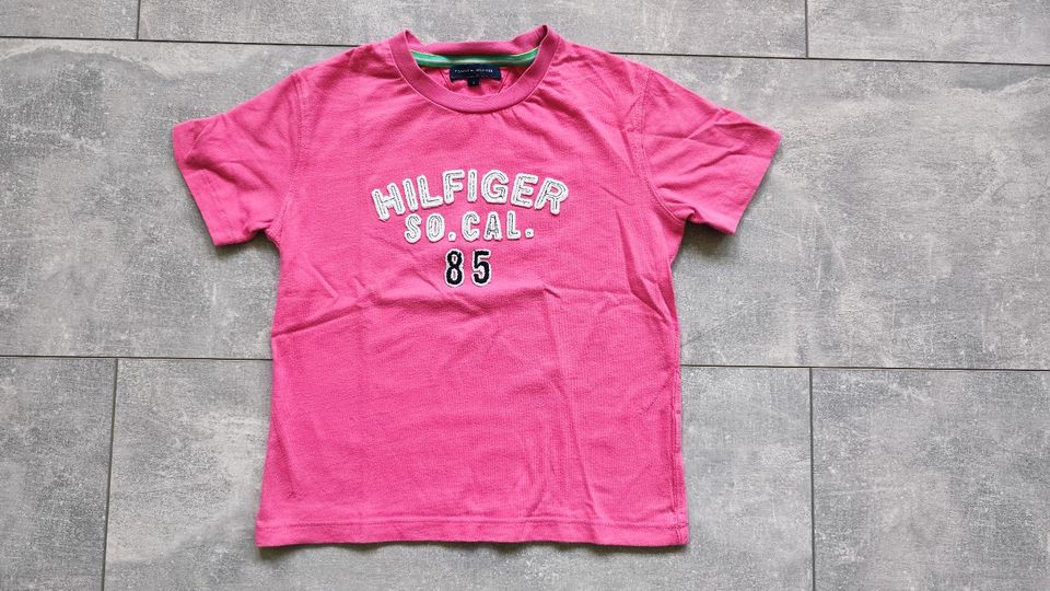 Tommy Hilfiger T-Shirt Pink Gr. 116 in Bönen