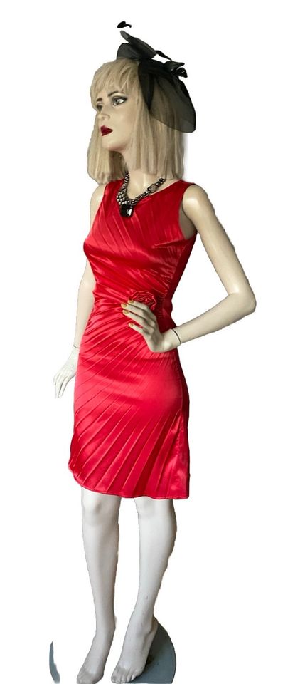 Laeticia Dreams das rote Kleine Kleid 34 in Meine