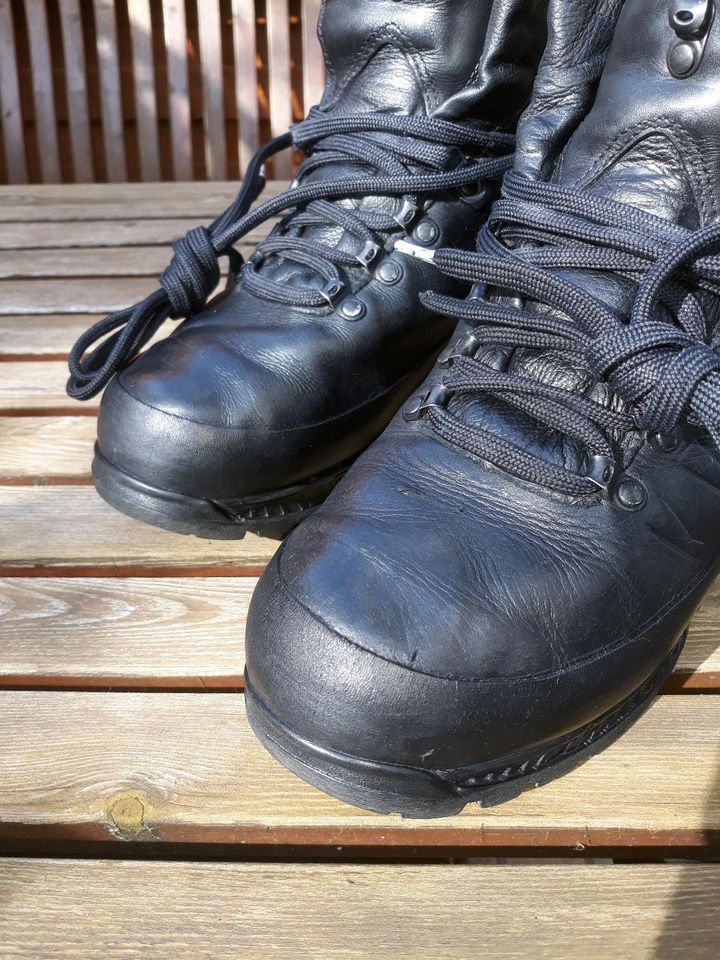 Bundeswehr BW Kampfstiefel Stiefel Bergschuhe Meindl Gr.42 gebr. in Dresden