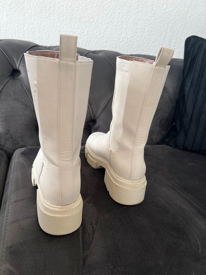 Lange Boots/Stiefel Leder Beige in Güglingen