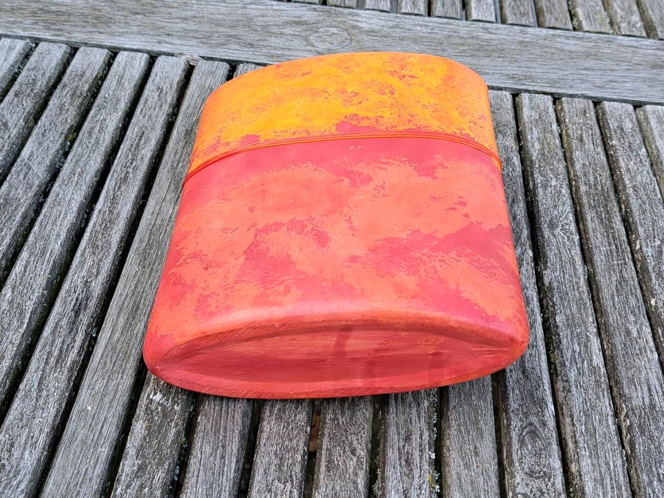 Vase rot-orange in Kleve