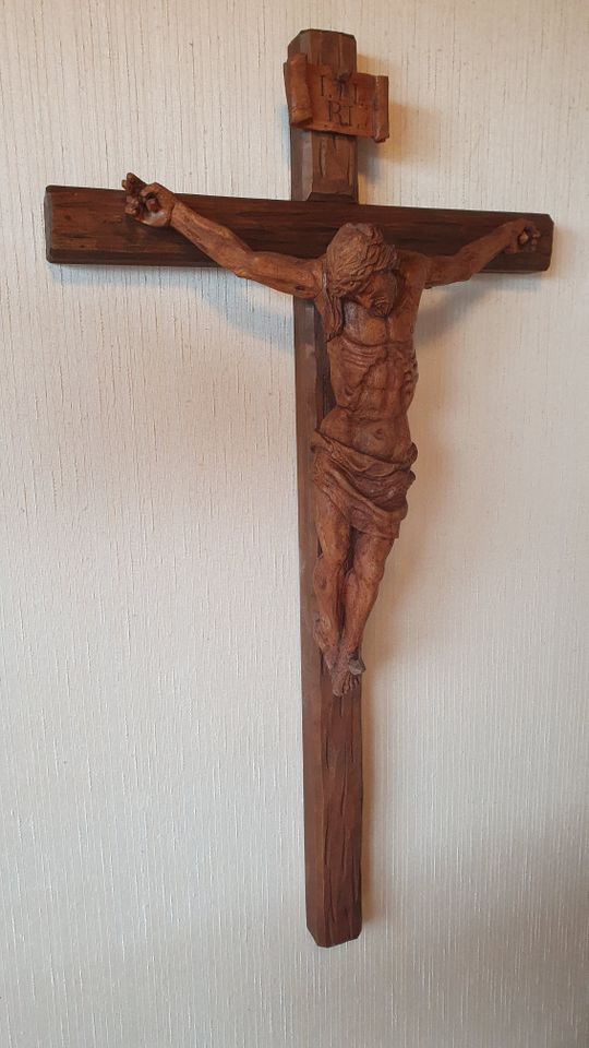 Antikes Kruzifix (Schnitzarbeit aus Bayern) in Gerlingen