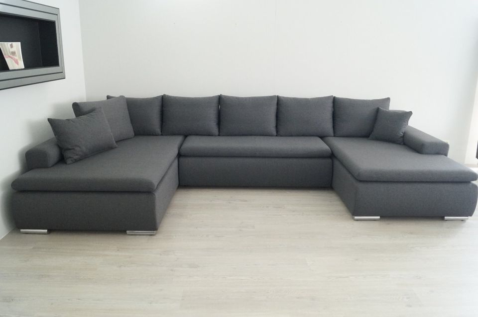 Sofa Couch wohnlandschaft Ausstellungsstück NEU in Elkenroth