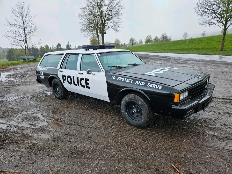 Chevrolet Caprice Station V8 Police  US Car 1977 in Ilmenau