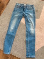 thommy Hilfigher Damen Jeans Gr 29/30 Rheinland-Pfalz - Billigheim-Ingenheim Vorschau