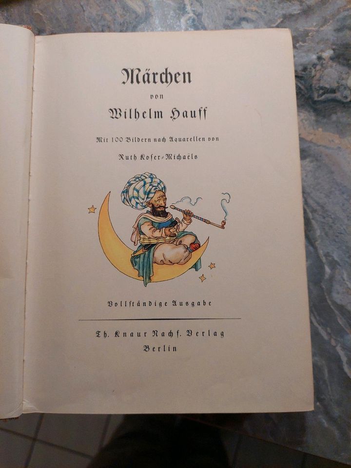 Altes Märchenbuch in Schönefeld
