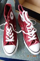 Converse in bordeaurotem Samtstoff, Größe EUr 40 Nordrhein-Westfalen - Leverkusen Vorschau