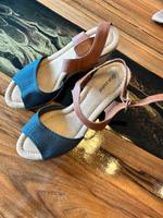 Sandalen mit Plateau Absatz Kr. Altötting - Teising Vorschau