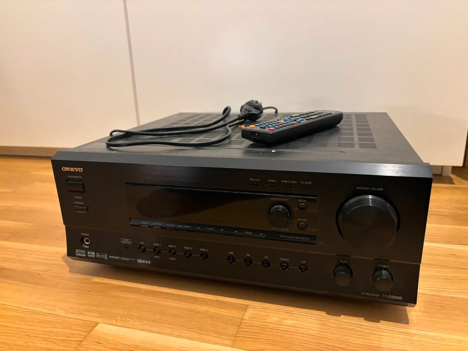 Onkyo TX-DS 696 Dolby Digital DTS Heimkino Receiver in Potsdam