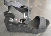 Plateau Sandalen, Tommy Hilfiger, Gr. 37 Hessen - Nidda Vorschau