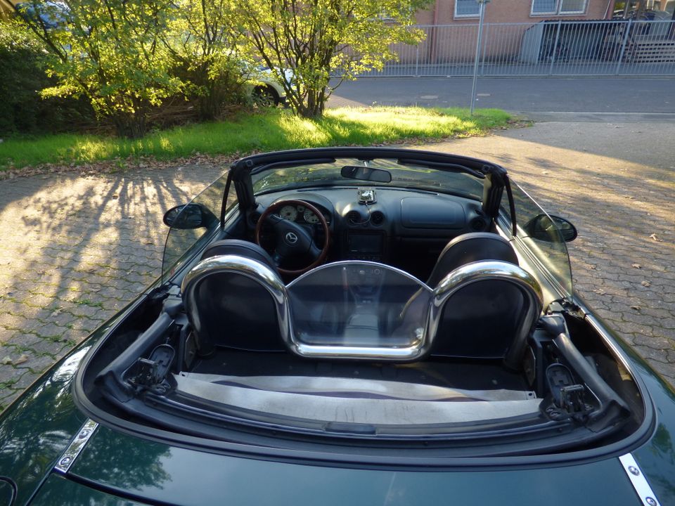 Mazda MX5 NB FL 1,8L, 146PS, Nardi – Paket, Rostfrei, Cabrio, in Neuss